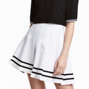 *Reposh*Pleated mini skirt